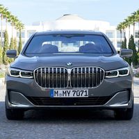 BMW dice que sus clientes aman las parrillas grandes, aunque internet sugiera lo contrario