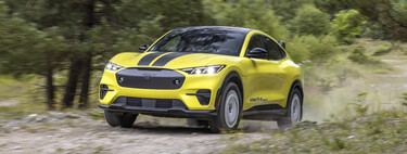 El Ford Mustang más campero y más caro es una bestia con ADN de rally, dos motores eléctricos y casi 500 CV