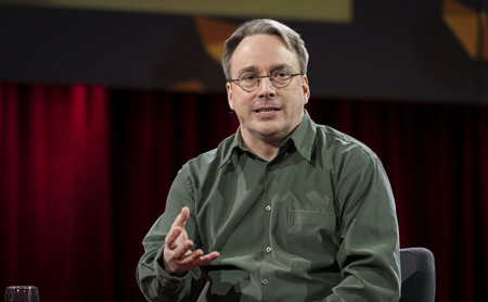 Linus Torvalds, el creador de Linux, ya no programa: su trabajo es contestar e-mails 