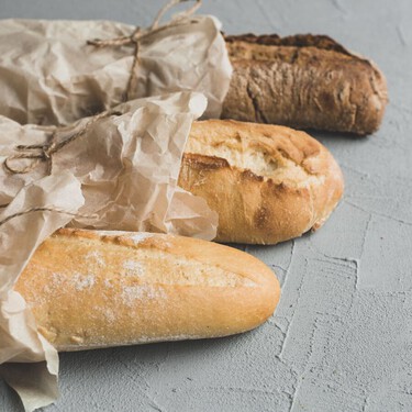 Los panaderos coinciden en que guardar el pan en bolsas de plástico es lo peor, con una excepción: “Va a hacer que se ponga gomoso y puede salir moho” 