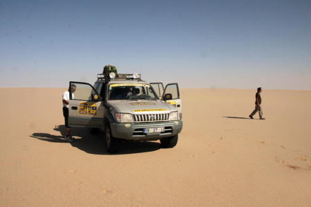 Mi Dakar privado: la aventura de conducir por el Sahara con un Land Cruiser