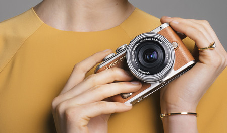Olympus E-PL8, Canon EOS 80D, Fujifilm X-T20 y más cámaras, objetivos y accesorios en oferta: Llega Cazando Gangas
