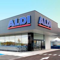El próximo sábado (4 de abril) llegan a Aldi dos opciones de decoración LED solar para balcones y terrazas por menos de 5 euros