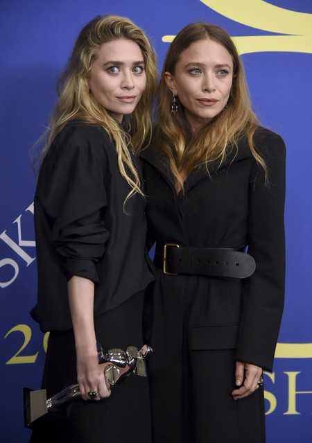 El extraño caso de las hermanas Olsen y su posado siempre idéntico