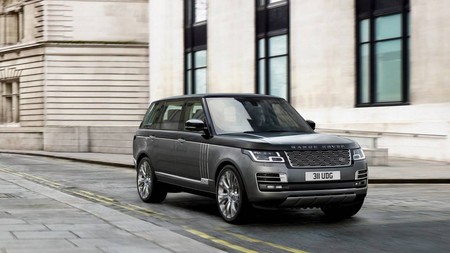 El nuevo Range Rover SVAutobiography se corona rey del lujo con un interior que incita al ostracismo