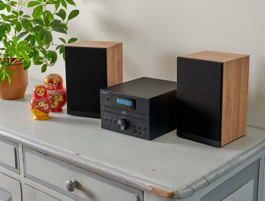 Si tienes una vieja minicadena, piénsalo bien antes de tirarla: puedes usarla como equipo de sonido para la Smart TV o reutilizar sus altavoces 