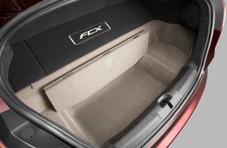 Honda FCX Clarity maletero