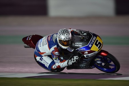 Romano Fenati, de expulsado a candidato al título de Moto3 en 2017