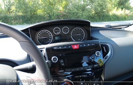 Lancia-Ypsilon-08
