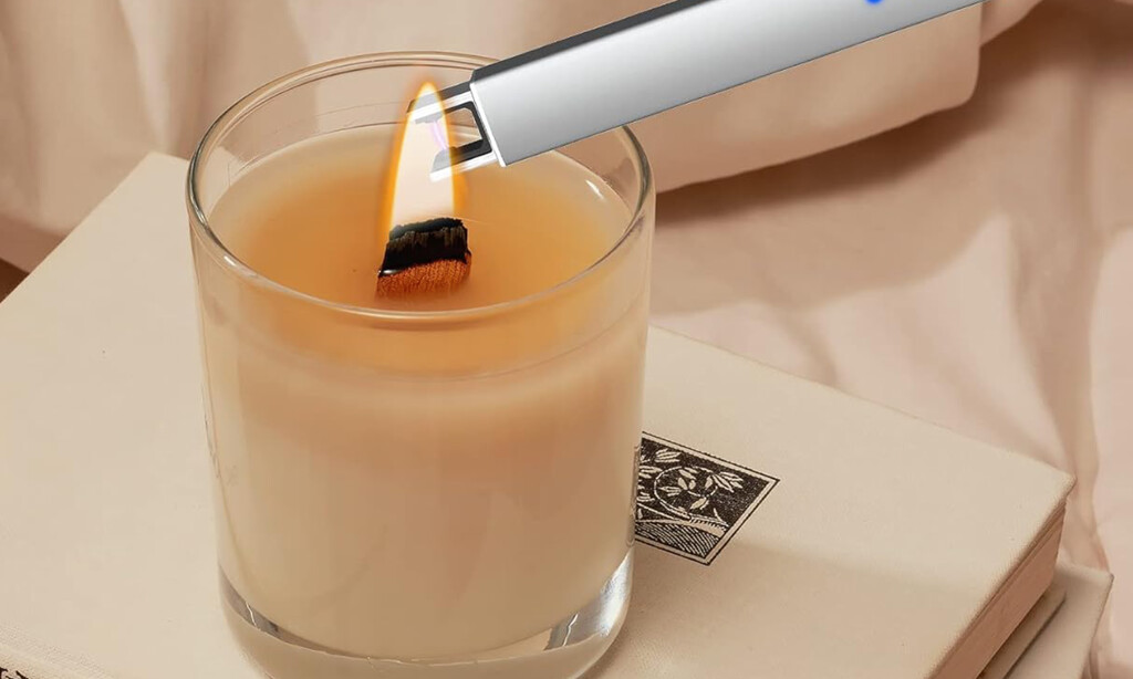 Adiós a las cerillas o el mechero para encender velas en casa: este encendedor automático es la solución 
