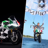 Cuando un millonario le puso un parapente a una Ducati no cayó en algo: le estaba poniendo un parapente a una Ducati