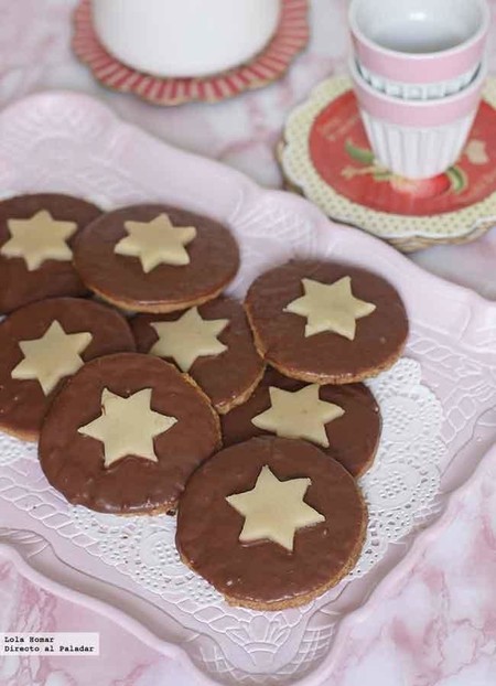 Galletas con estrellas de mazapán. Receta de Navidad