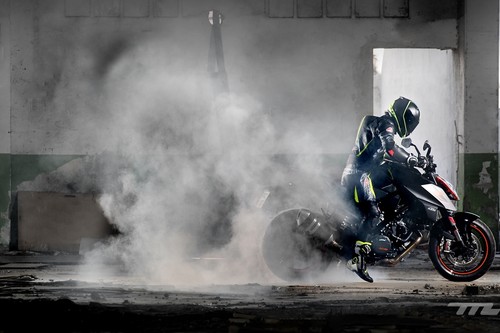 Desatamos el lado salvaje con la KTM 1290 Super Duke R, la aniquiladora de monotonías