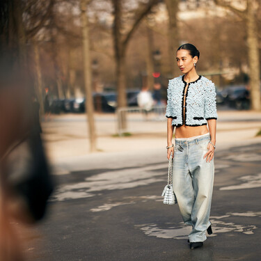 Nueve blusas y camisas de moda que son tendencia en 2025: todo a las transparencias, los volantes y los plisados