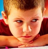 El estrés infantil podría dañar el cerebro