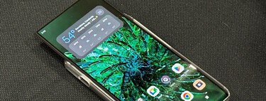 La idea más loca de Motorola: pantalla enrollable en vertical para un móvil que no se parece a otro