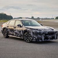 Este es el nuevo Civic, pero Honda todavía no quiere que lo conozcas, así que sólo nos cuenta lo que habrá en sus entrañas:  