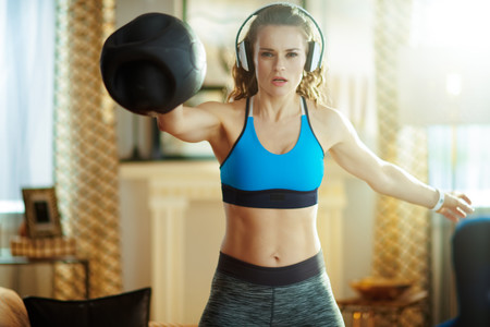 Cómo entrenar en casa para perder peso y volumen
