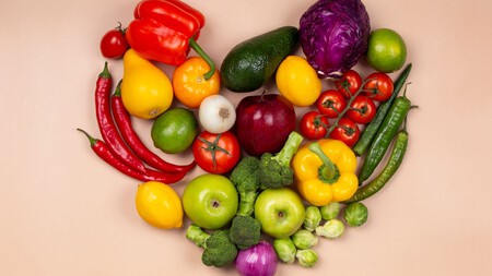 Frutas y verduras de temporada en agosto: lo que sí te conviene comprar para ahorrar en la cocina