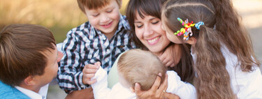 Las familias numerosas piden que se amplíe el permiso de maternidad y paternidad en una semana más para cada progenitor