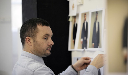 Kim Jones, diseñador del año de moda masculina