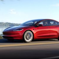 El 70% de los coches que se venden en España ya son electrificados. Tesla manda pero BYD le pisa los talones