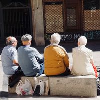 Por primera vez en la historia, el mundo se enfrenta a una bomba de relojería demográfica: muchos más ancianos que niños