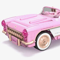 Era cuestión de tiempo: el Chevrolet Corvette de 'Barbie' se ha convertido en una maqueta. Parece un LEGO, pero no lo es
