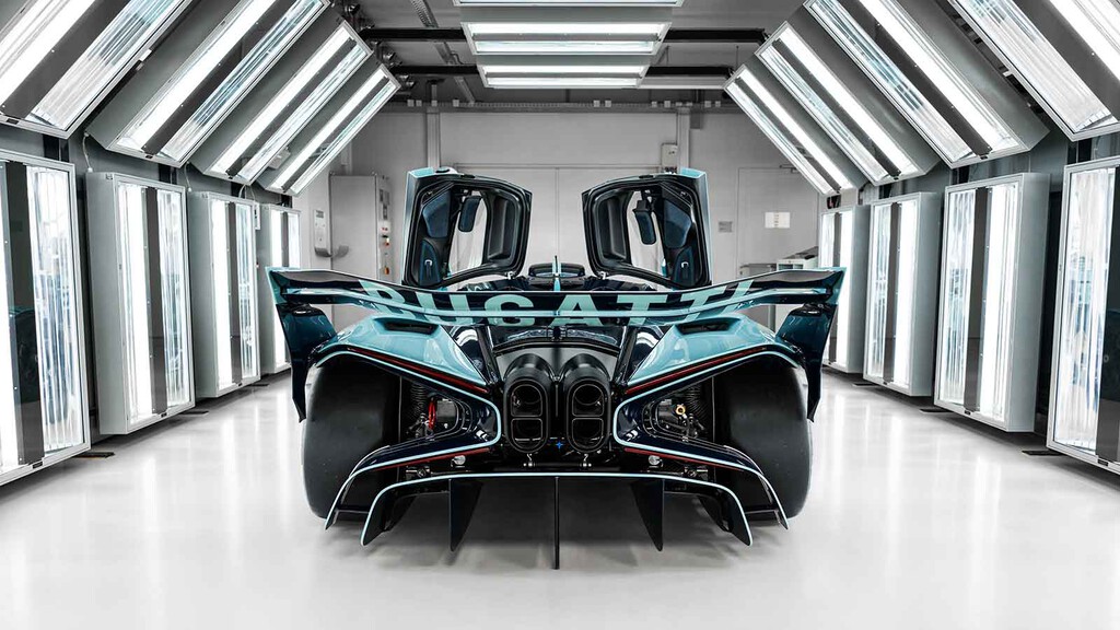 ¿Lo oyes? Es el motor más legendario de Bugatti diciendo adiós en su hiperdeportivo más extremo antes de su nueva era