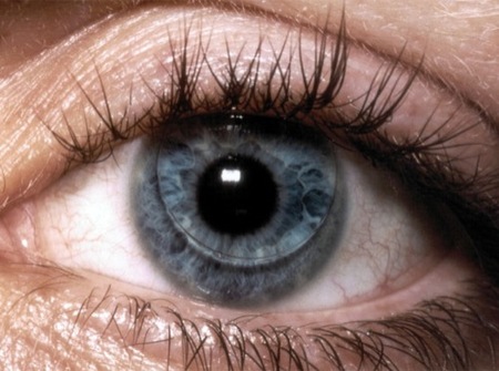 Los diabéticos podrán conocer sus niveles de glucosa mediante las lentillas