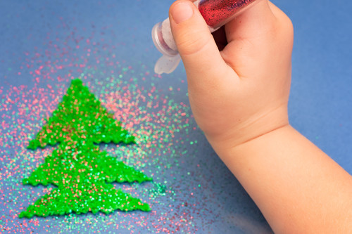 Parece inofensiva pero no lo es: la purpurina es muy peligrosa para los niños