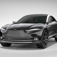 El Reino Unido quiere que Aston Martin produzca el DBX en unas instalaciones militares en Gales