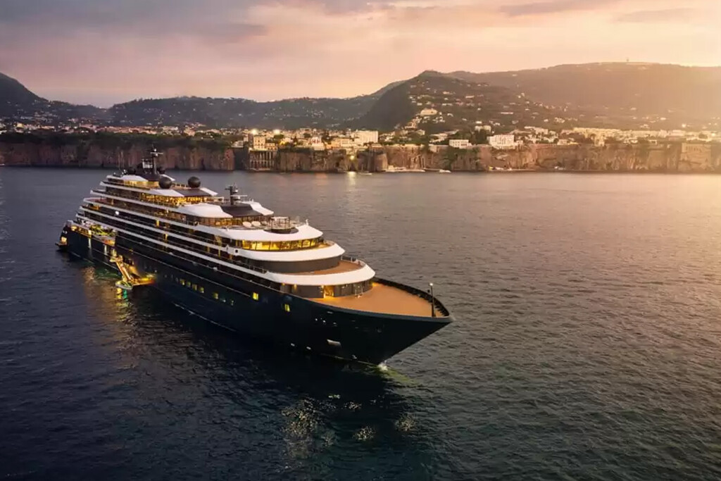 Un príncipe saudí quiso pasar sus vacaciones navegando por Grecia. Eran tantos que tuvieron que alquilar crucero de lujo