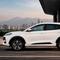 Es similar a un VW Tiguan, pero cuesta lo que un Versa: la JAC 6 2027 se renueva en México
