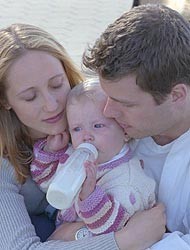 Celos de los hijos ante los abrazos de sus padres