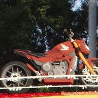 Honda ha dejado ver un adelanto no oficial de cómo podría ser la Hornet eléctrica... Y luce así