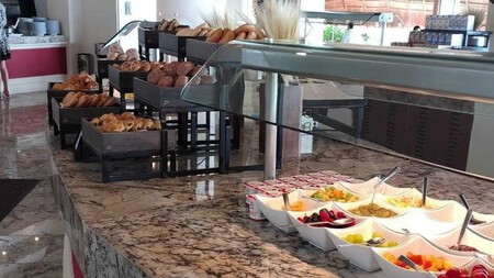 El restaurante en la Riviera Maya que combina desayunos deliciosos con vistas increíbles al Caribe de México
