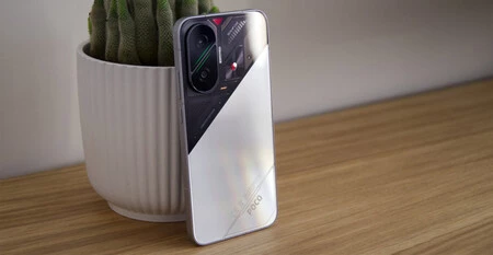 Poco F7 + Xiaomi Smart Band 9 Pro