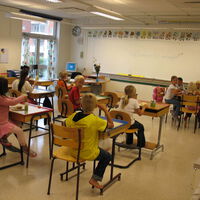 Europa está decidida a prohibir el móvil en todas las escuelas: la mayor reforma educativa en la historia de Suecia señala el camino