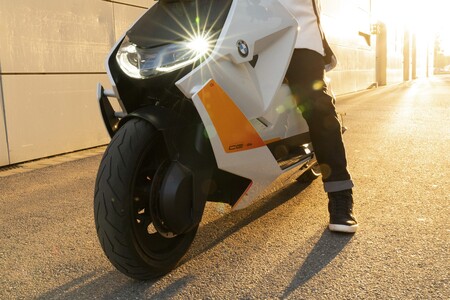 BMW nos muestra cómo será su nueva moto eléctrica de producción a horas de su presentación
