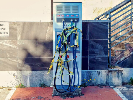 Punto Carga Abandonado