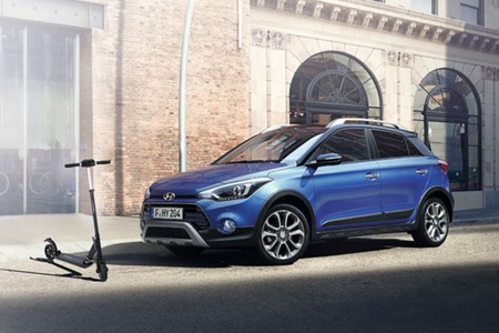 El Hyundai i20 Drive & Skate es una edición limitada a 500 unidades con patinete electrico de regalo, desde 17.615 euros