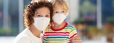 Los niños y adolescentes son menos vulnerables al coronavirus, pero son más propensos a transmitirlo en el hogar