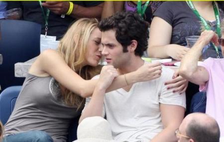 Miley Cyrus quiere temita con Penn Badgley de Gossip Girl