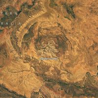 NASA fotografa do espaço uma gigantesca cratera em forma de aranha na Austrália 