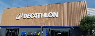 Una bici eléctrica con más de 65 km de batería y resistencia al agua arrasa en el outlet de Decathlon por menos de 700 euros  