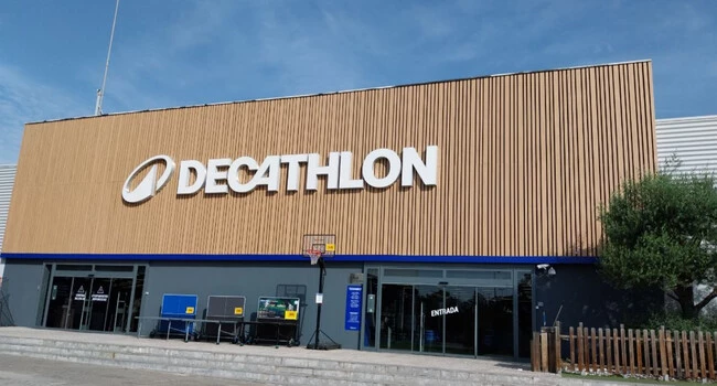 Fachada Decathlon