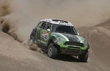 peterhansel-dakar-2012-5.jpg