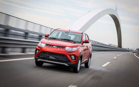 Mahindra KUV100, llega el anti Duster