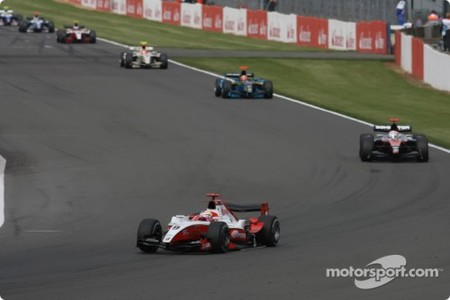 gp2_maldonado_liderando_silverstone_carrera2.jpg